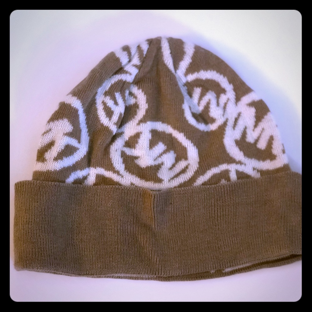 Michael Kors tan knit cap